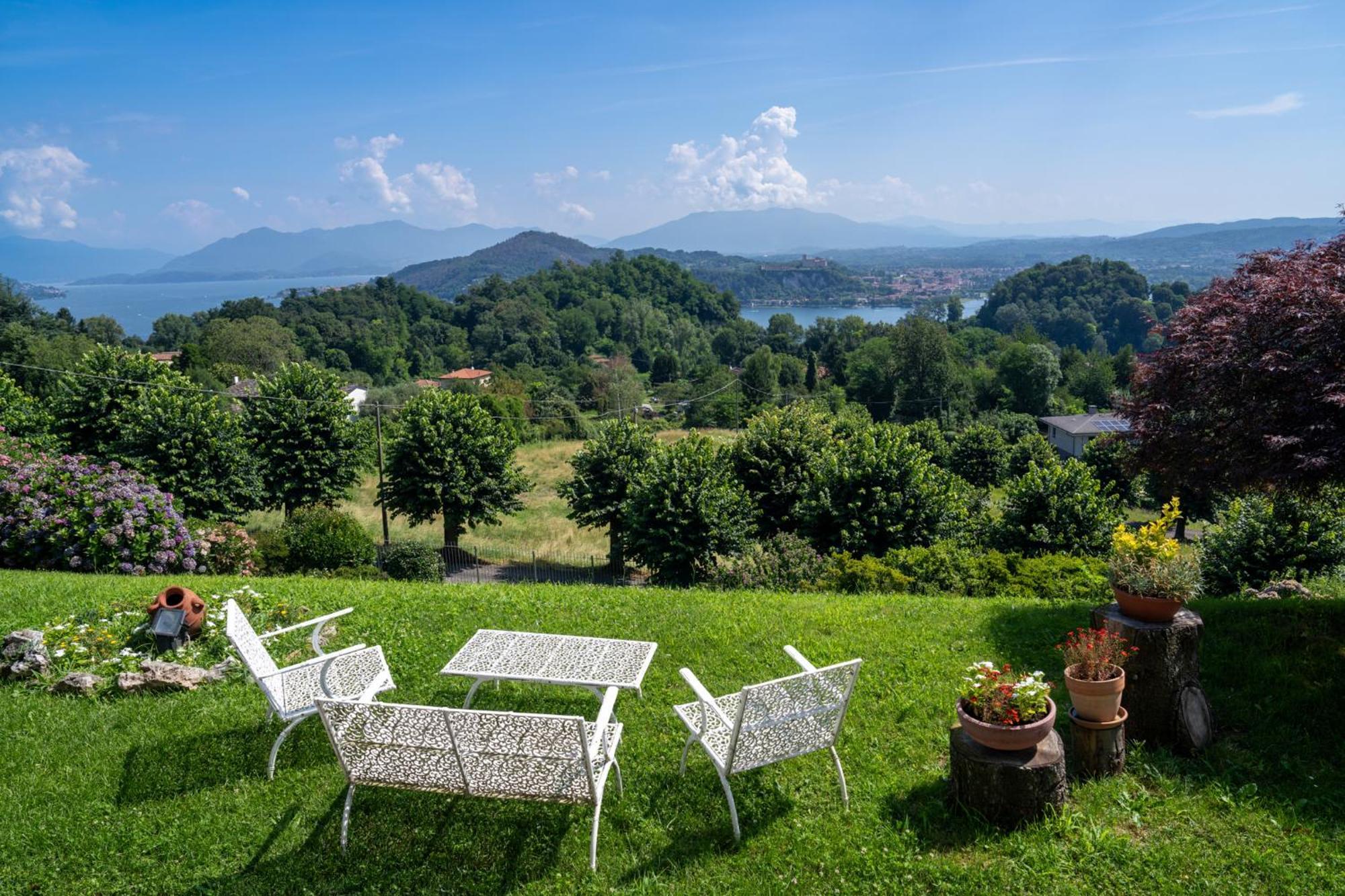Belvedere Sul Lago Arona Eksteriør bilde